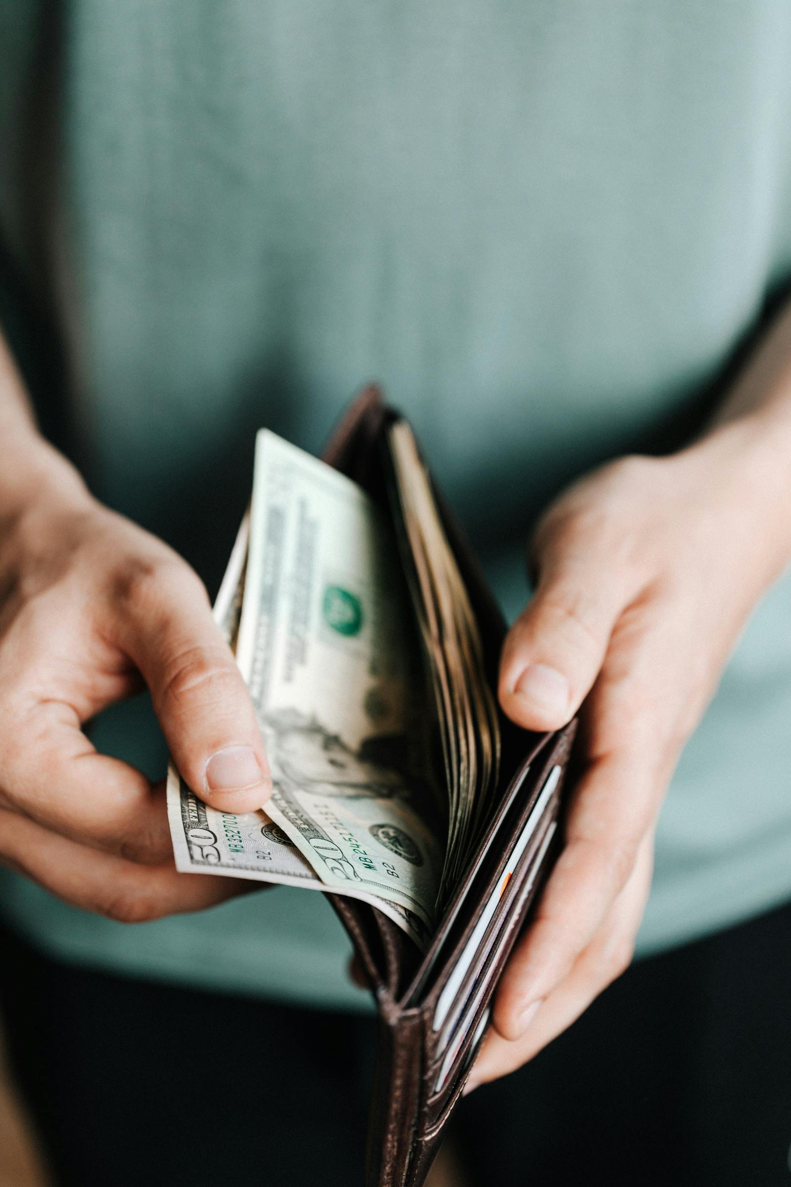 Treasury analyst reviewing a cash dashboard